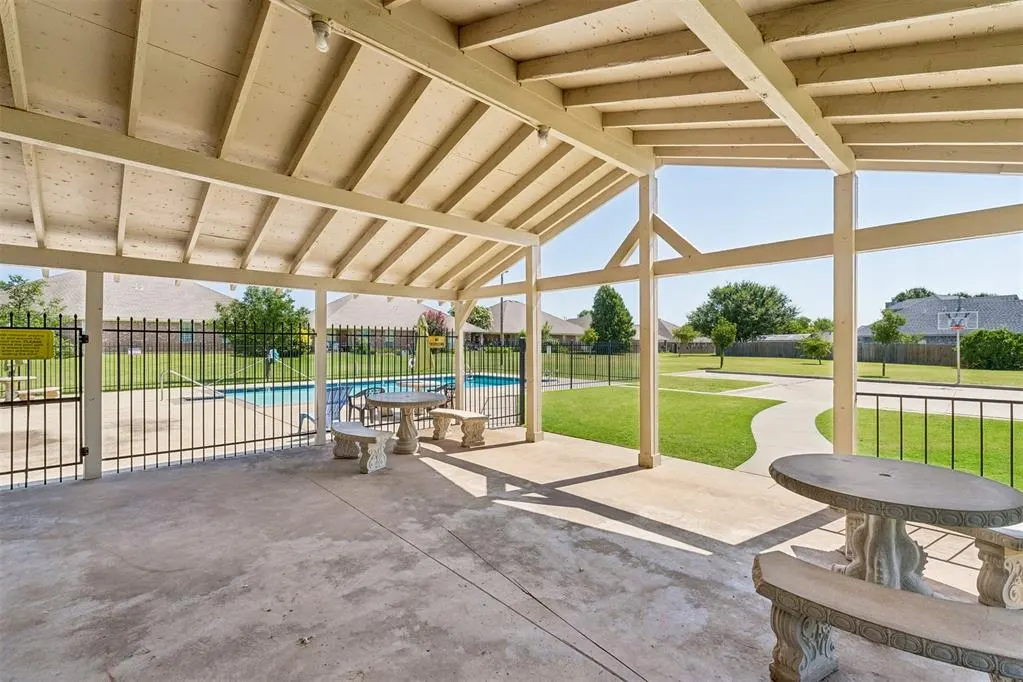 Photo 17 — 400 N Willowood Drive 400 and 402, Yukon, OK 73099