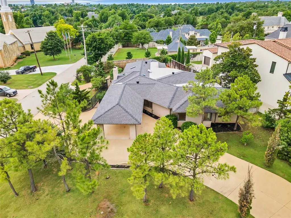 Photo 4 — 6601 Avondale Drive, Nichols Hills, OK 73116