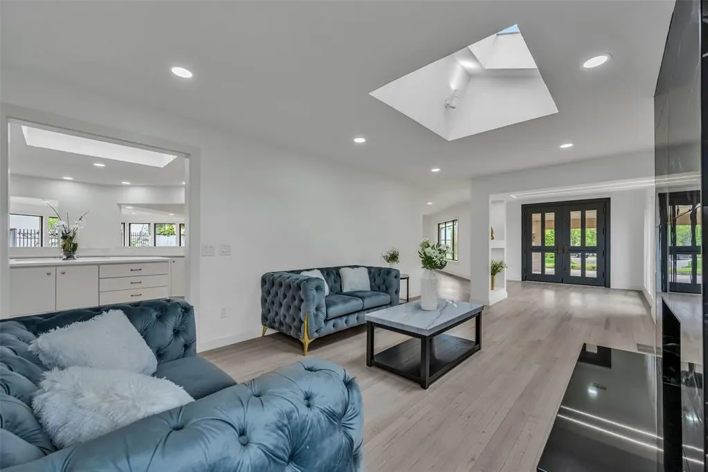 Photo 5 — 6601 Avondale Drive, Nichols Hills, OK 73116