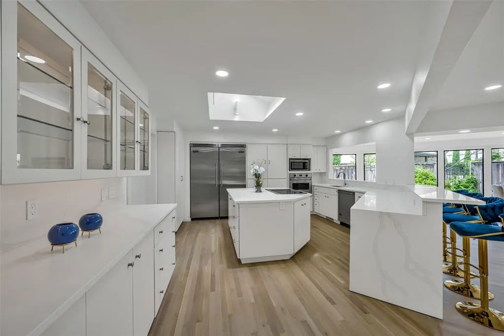 Photo 11 — 6601 Avondale Drive, Nichols Hills, OK 73116