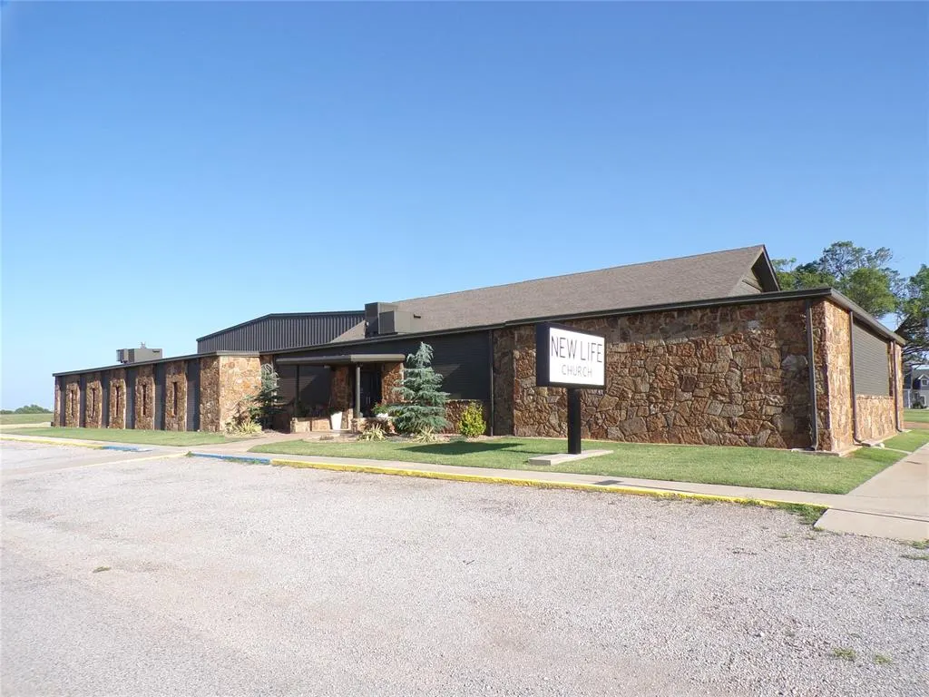 Front exterior — 506 E 6th Street, Hydro, OK 73048