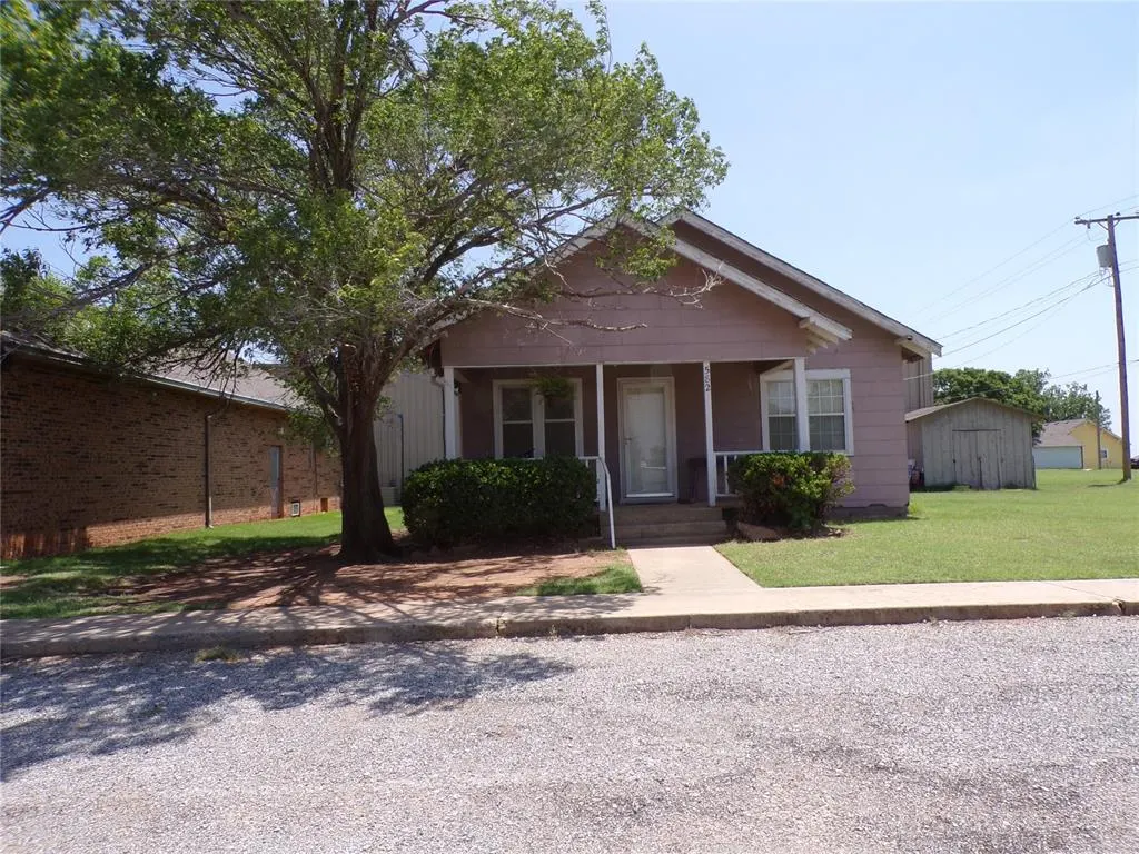 Photo 42 — 506 E 6th Street, Hydro, OK 73048