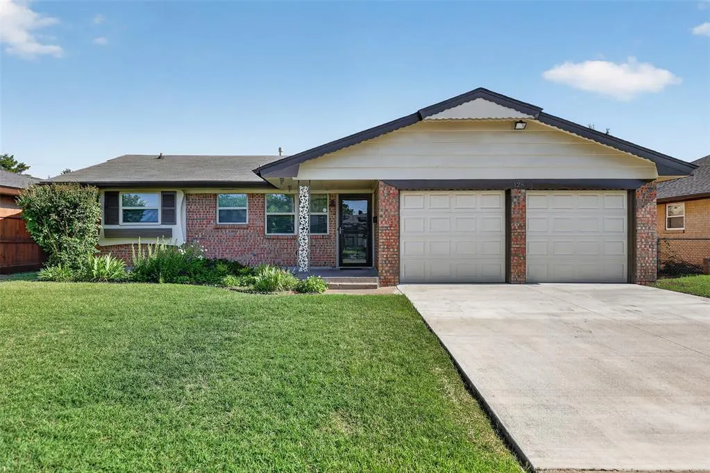 Photo 2 — 128 SW 12th Street, Moore, OK 73160