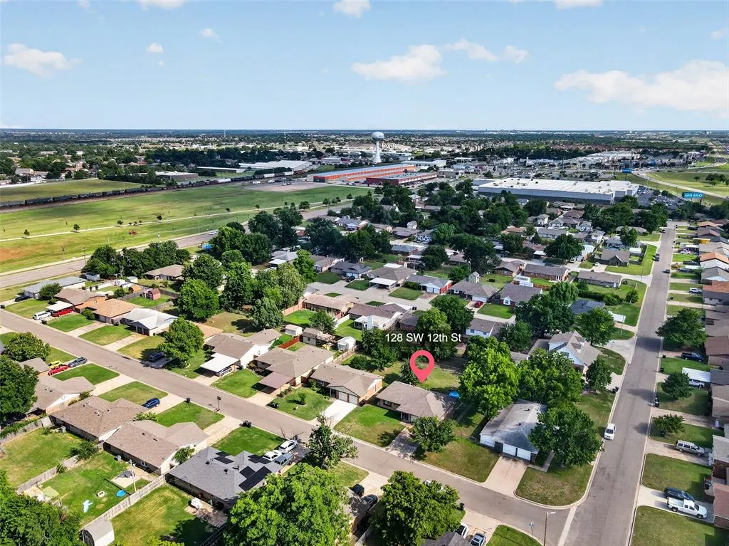 Photo 39 — 128 SW 12th Street, Moore, OK 73160