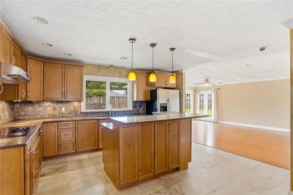 Photo 9 — 1309 Westchester Drive, Oklahoma City, OK 73120