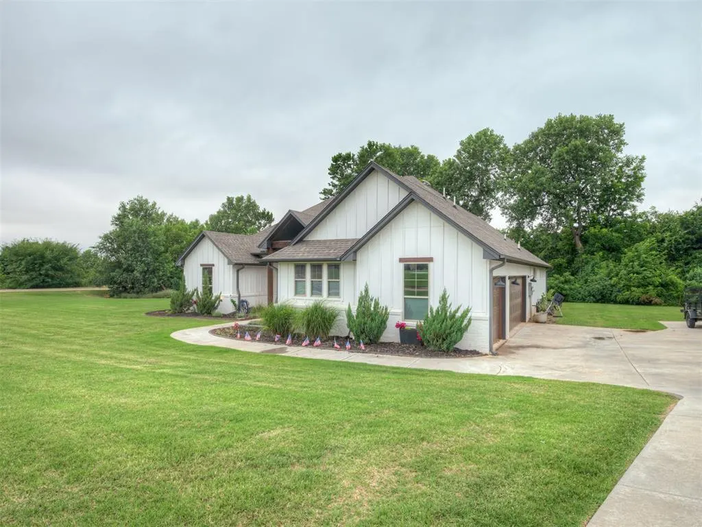 Photo 8 — 3925 Wyatt Ridge Court, Oklahoma City, OK 73150