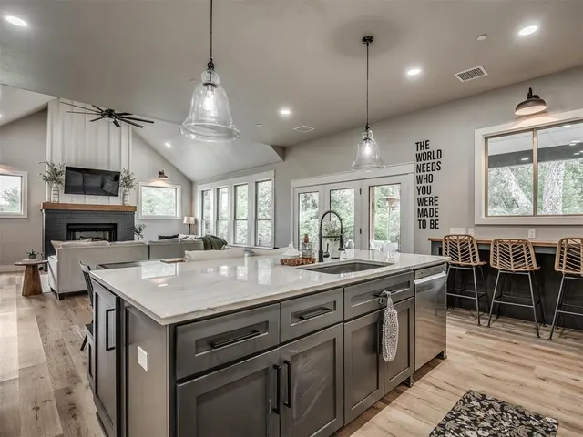 Photo 3 — 3925 Wyatt Ridge Court, Oklahoma City, OK 73150
