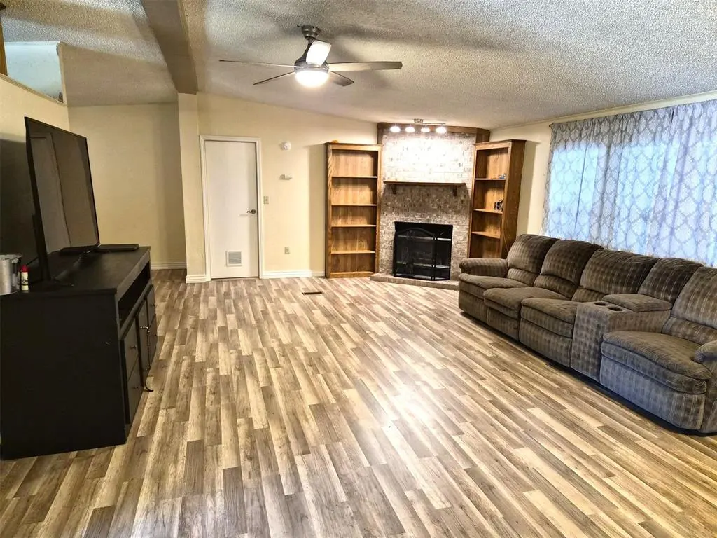 Photo 2 — 9500 Shady Meadow Way, Newalla, OK 74857