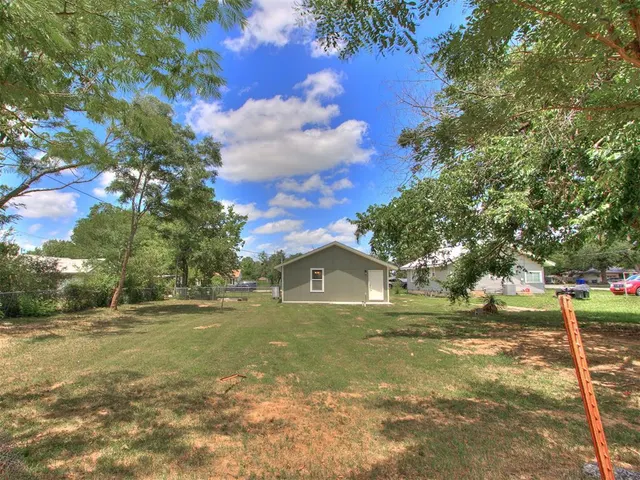 Photo 4 — 910 W Park Street, Tecumseh, OK 74873
