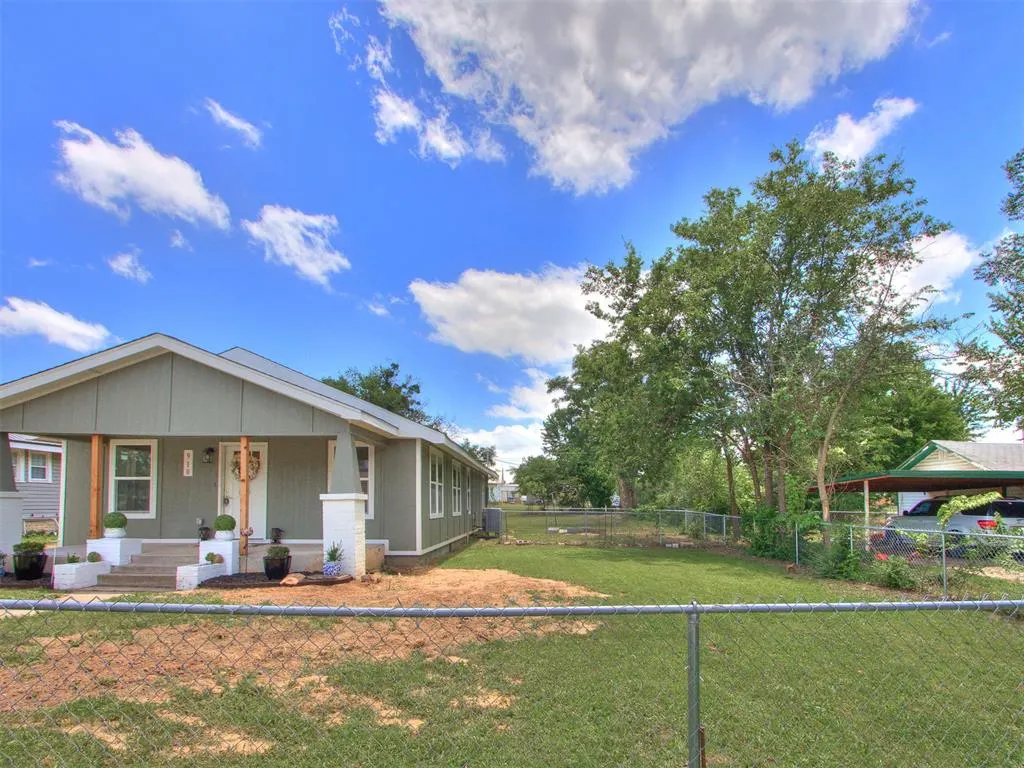 Photo 44 — 910 W Park Street, Tecumseh, OK 74873