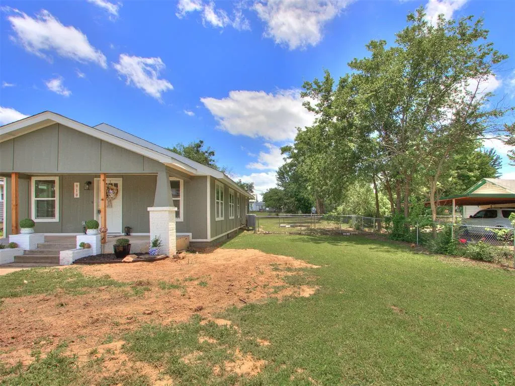 Photo 45 — 910 W Park Street, Tecumseh, OK 74873
