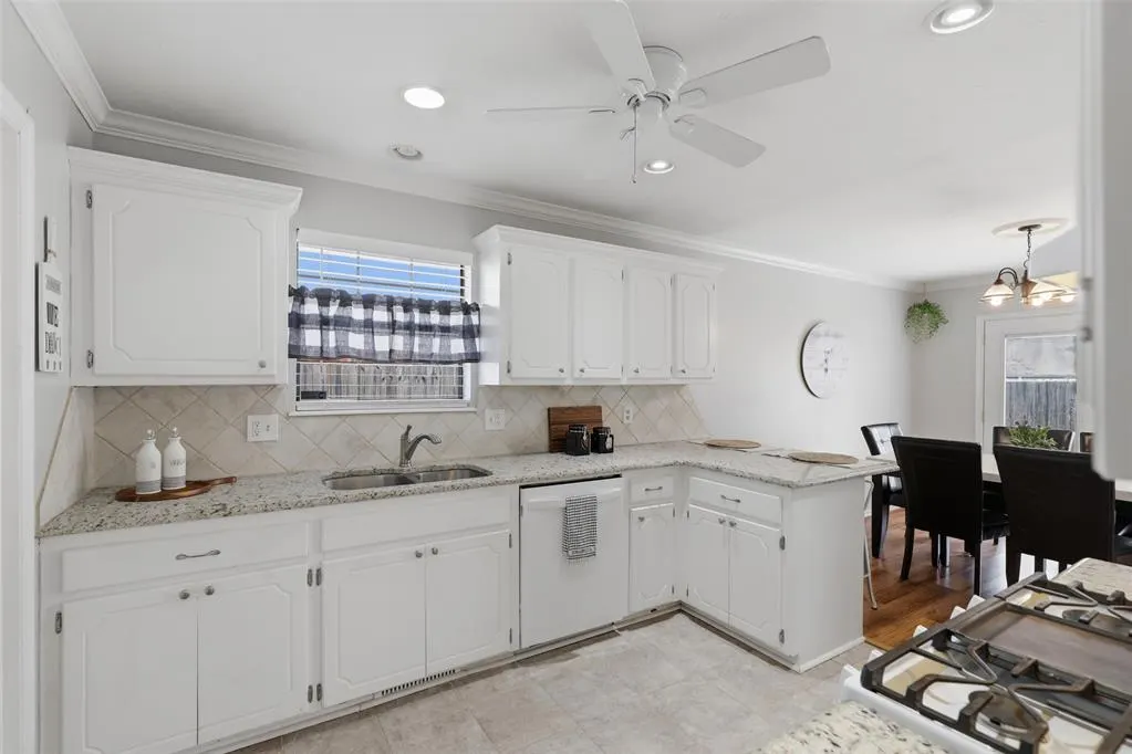 Photo 6 — 2201 Summer Way Lane, Edmond, OK 73013