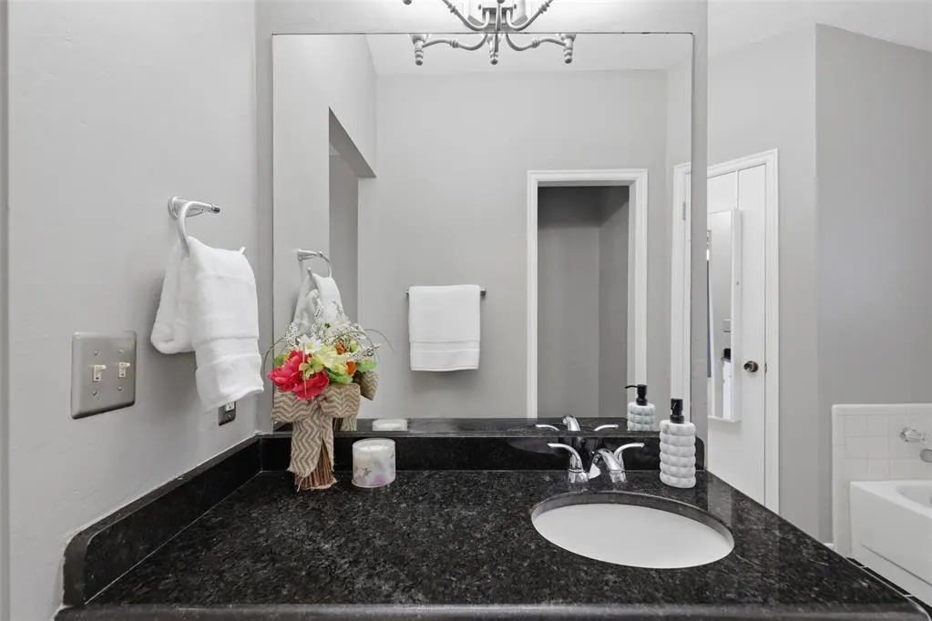 Photo 14 — 2201 Summer Way Lane, Edmond, OK 73013