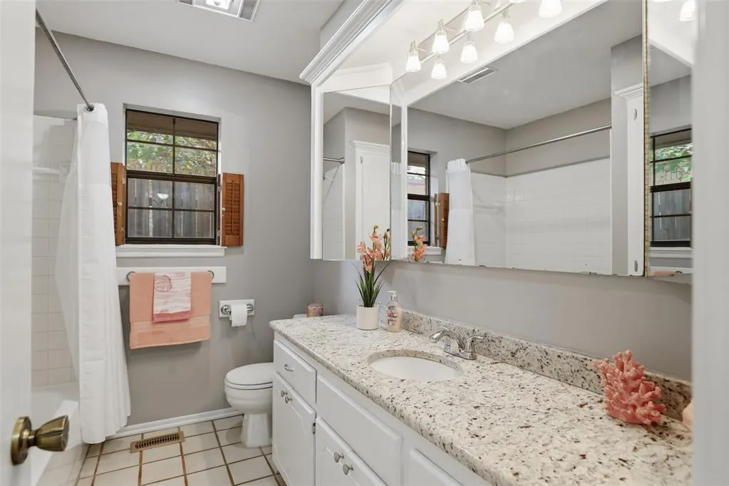 Photo 18 — 2201 Summer Way Lane, Edmond, OK 73013