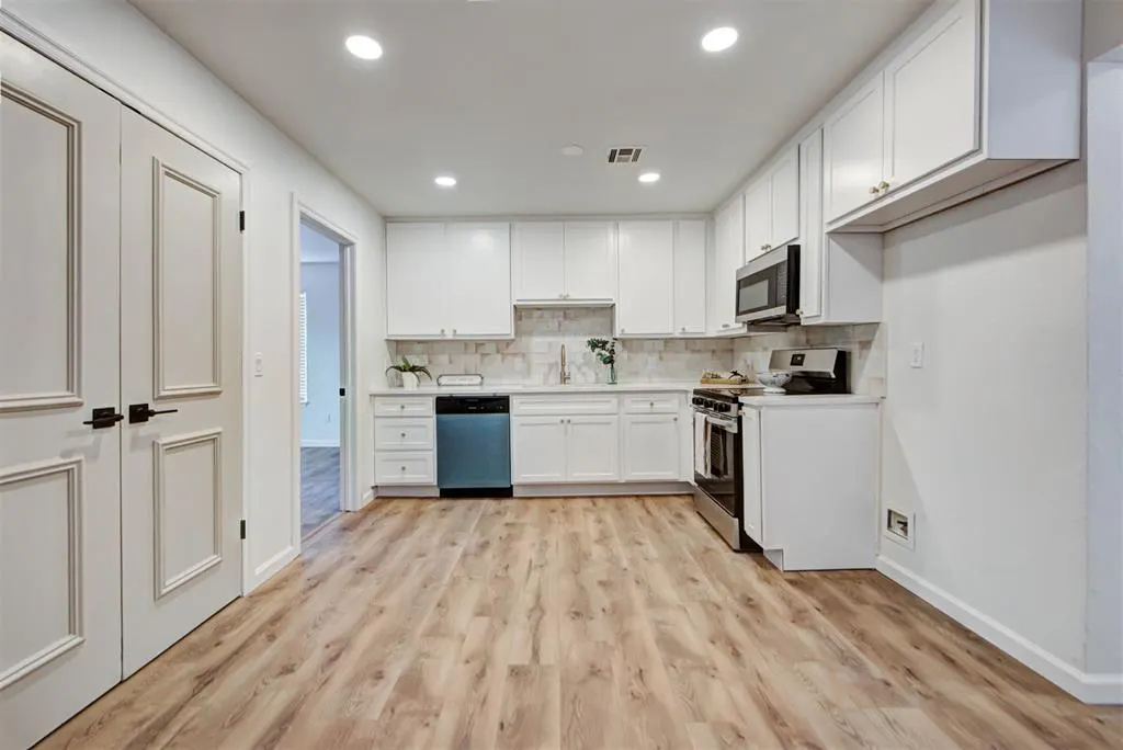 Photo 9 — 602 E Rickenbacker Drive, Oklahoma City, OK 73110