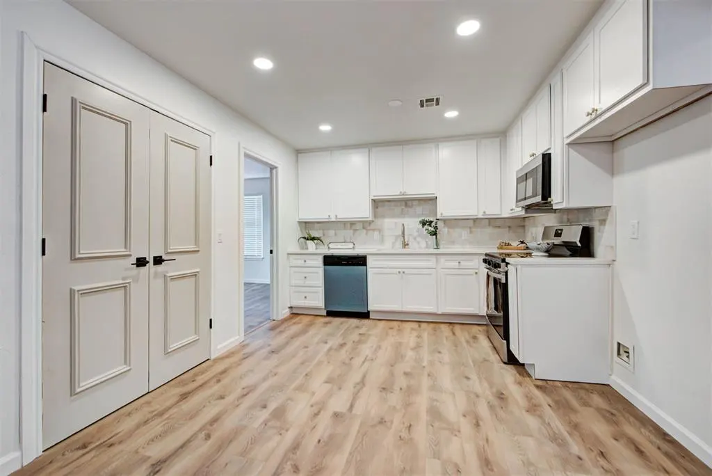 Photo 10 — 602 E Rickenbacker Drive, Oklahoma City, OK 73110
