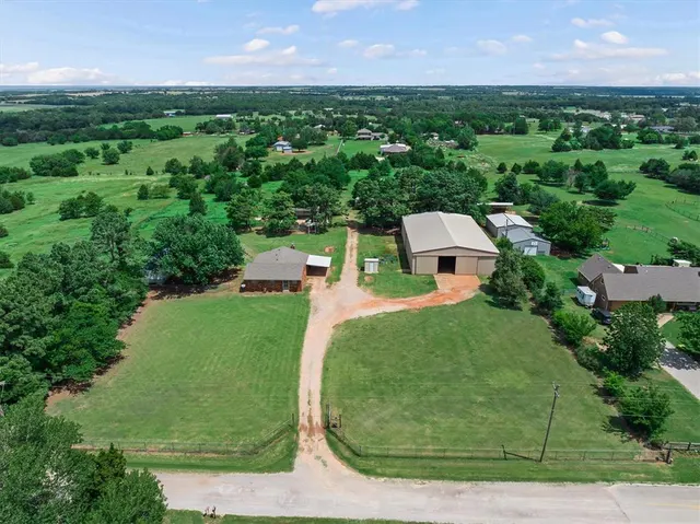 Photo 2 — 9000 W Simpson Road, Edmond, OK 73025