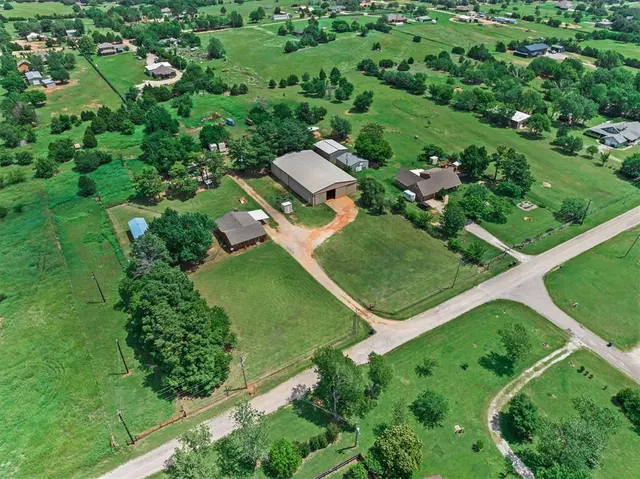 Photo 3 — 9000 W Simpson Road, Edmond, OK 73025
