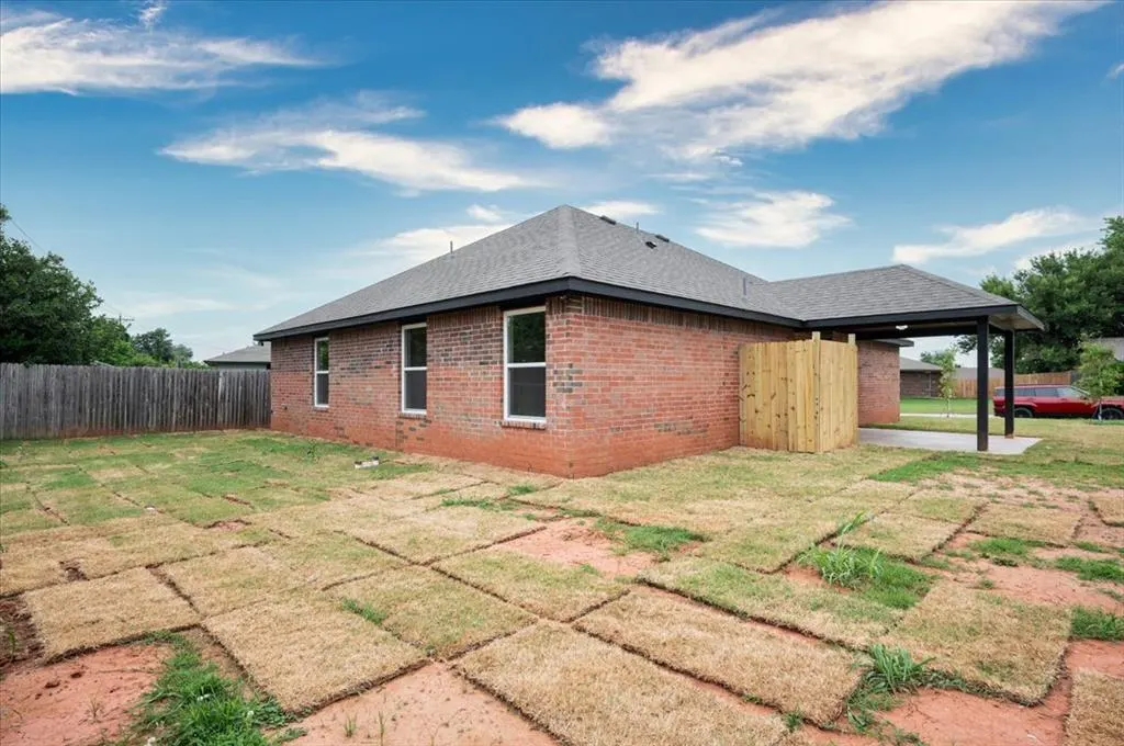Photo 11 — 280 Windsor Way, Oklahoma City, OK 73110