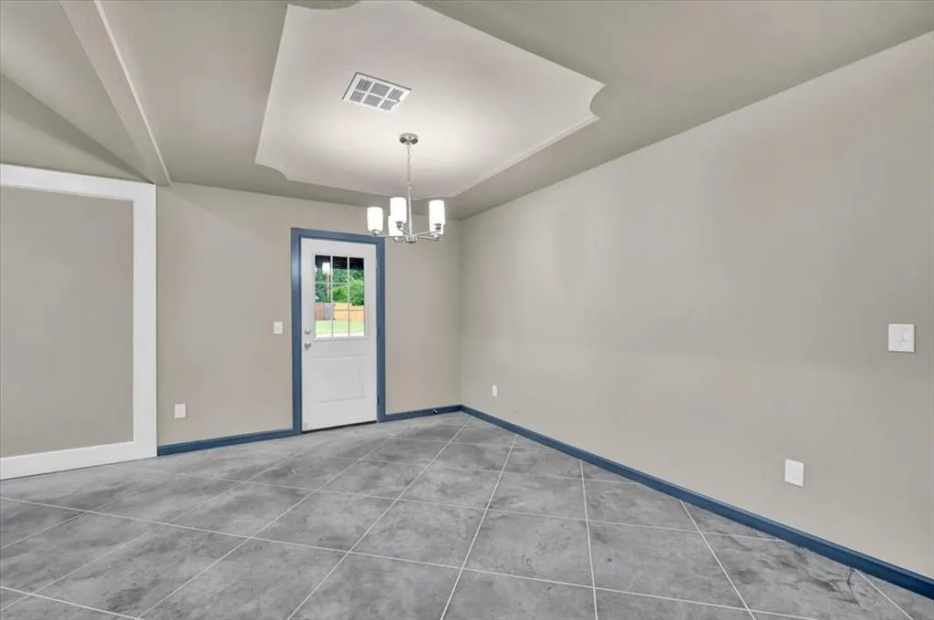 Photo 15 — 280 Windsor Way, Oklahoma City, OK 73110
