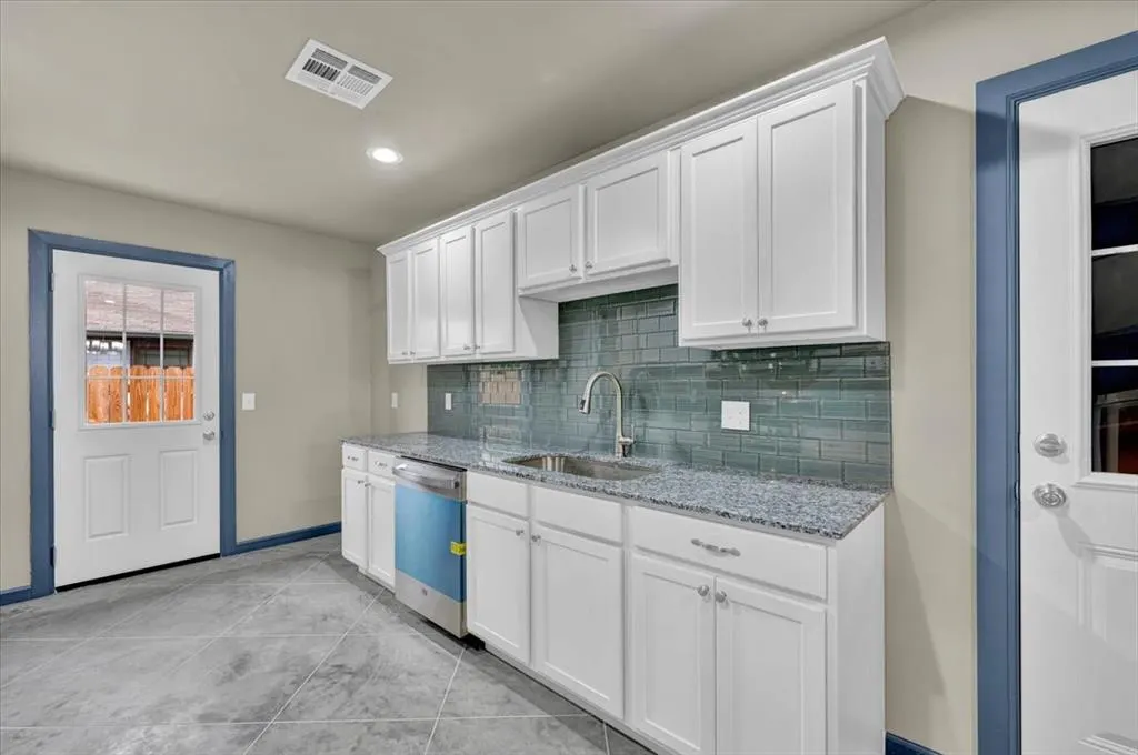 Photo 16 — 280 Windsor Way, Oklahoma City, OK 73110