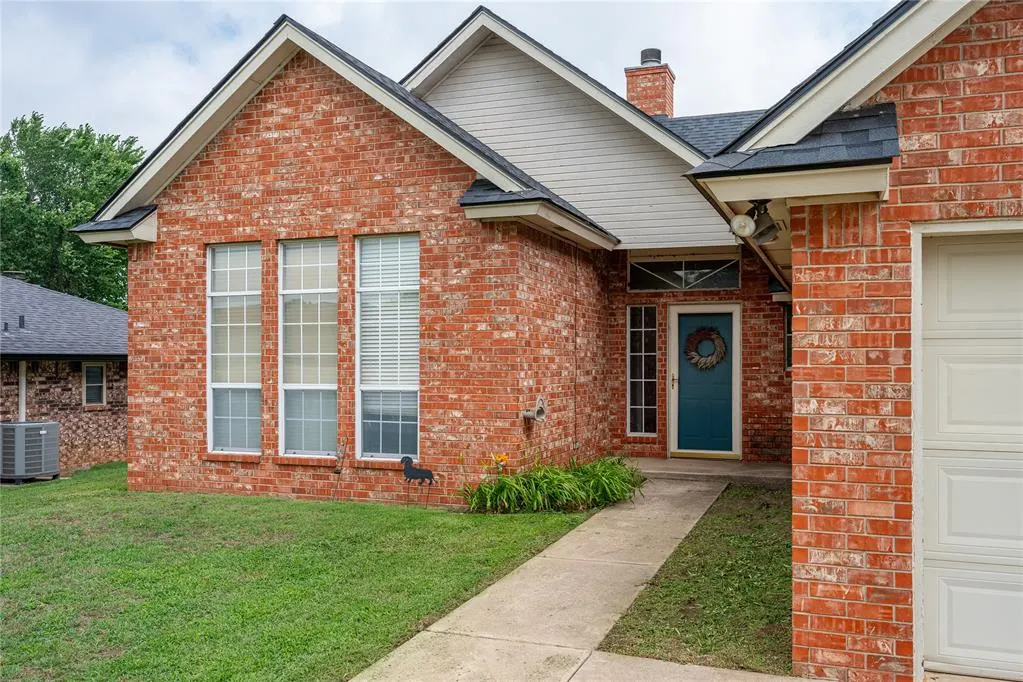 Photo 4 — 1323 E Oak Street, El Reno, OK 73036