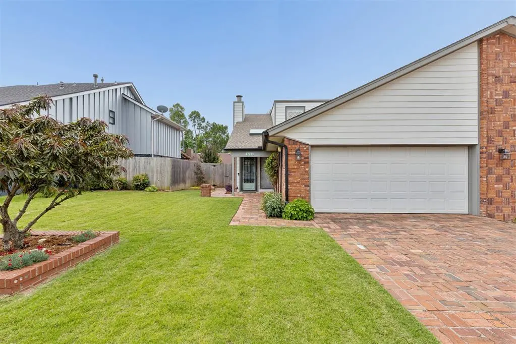 Photo 2 — 3224 Castlerock Road, Oklahoma City, OK 73120