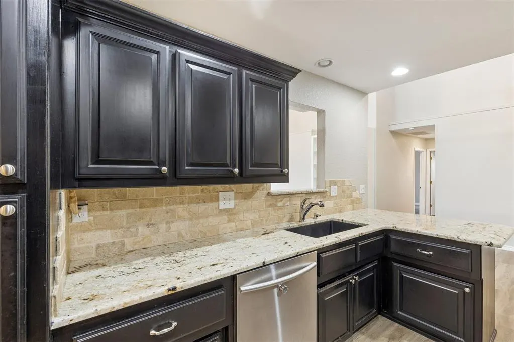 Photo 13 — 3224 Castlerock Road, Oklahoma City, OK 73120