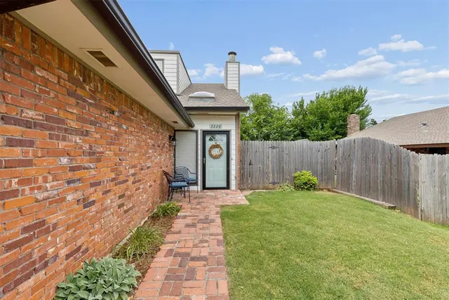 Photo 4 — 3226 Castlerock Road, Oklahoma City, OK 73120