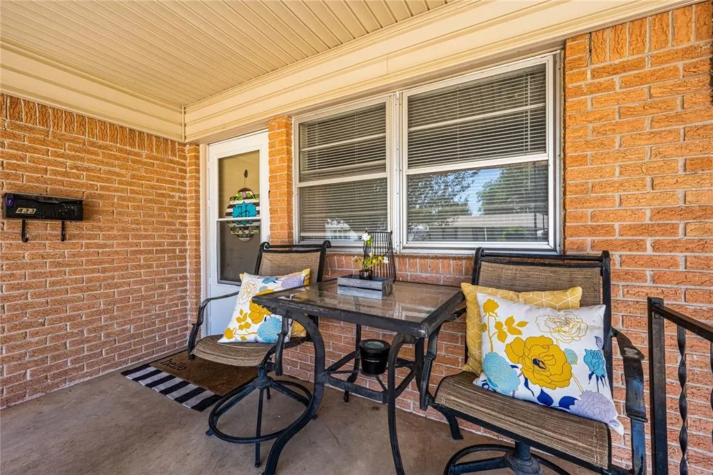 Photo 3 — 433 Lester Boulevard, Duncan, OK 73533