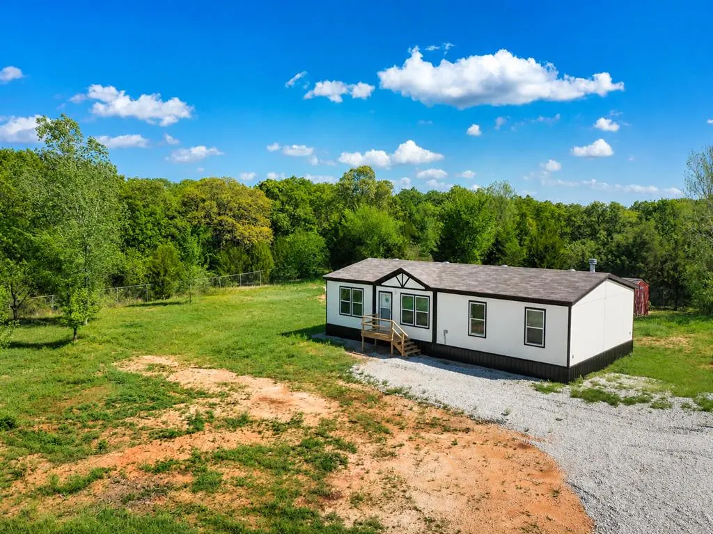 Photo 3 — 36509 Old Mills Road, Tecumseh, OK 74873