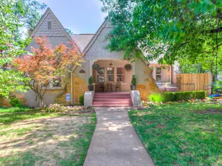 Sold home at 428 NW 34th Street