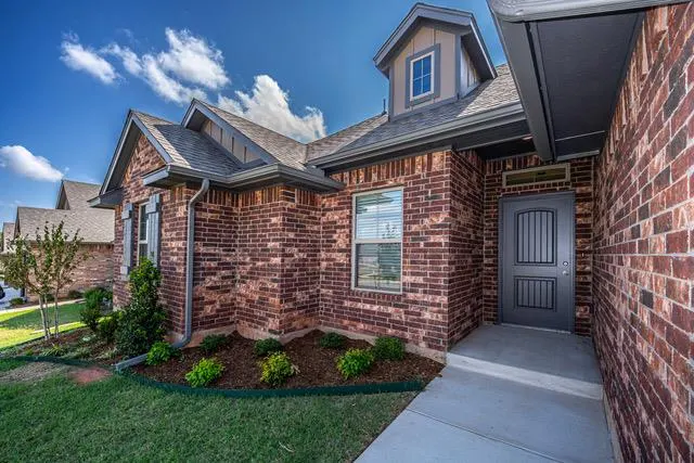 Photo 2 — 511 Virginia Avenue, Newcastle, OK 73065
