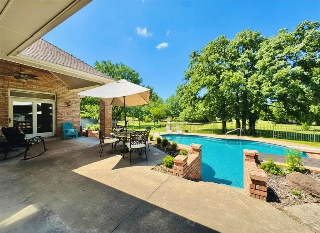 Photo 3 — 9125 Whispering Oaks Drive, Midwest City, OK 73130