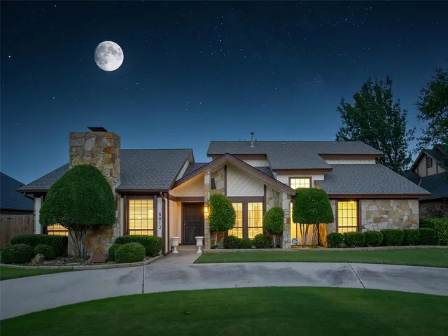 Front exterior — 8013 Brownsville Lane, Bethany, OK 73008