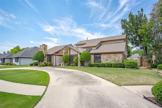 Photo 4 — 8013 Brownsville Lane, Bethany, OK 73008