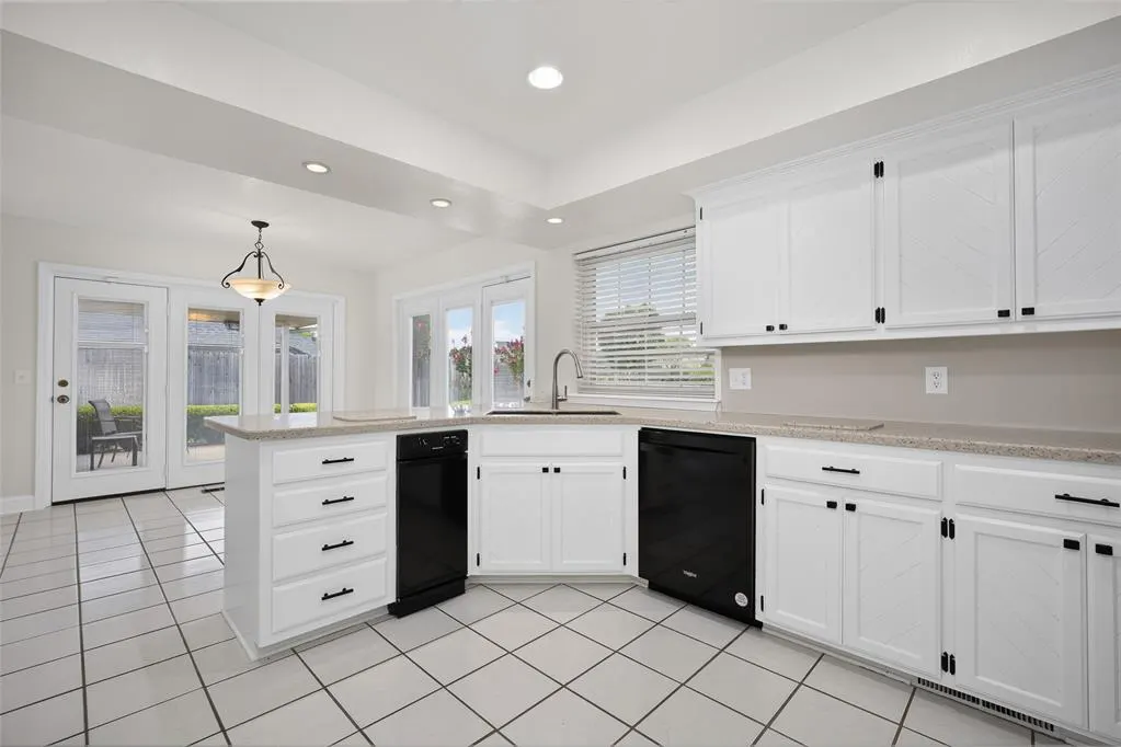 Photo 14 — 8013 Brownsville Lane, Bethany, OK 73008