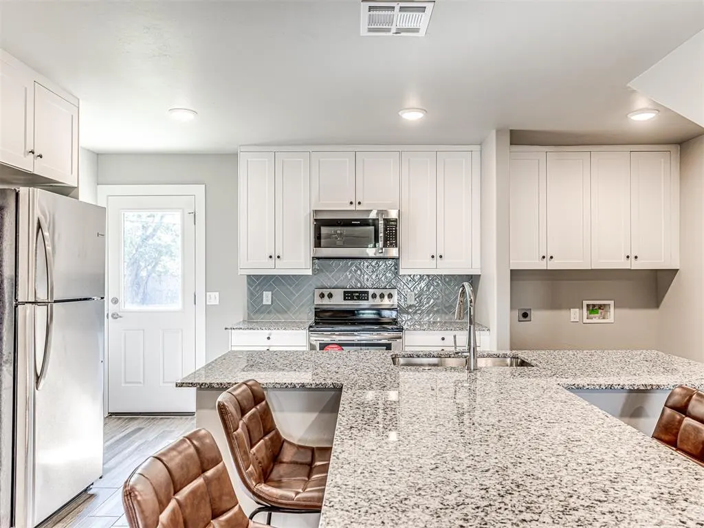 Photo 8 — 2022 NW 34th Street, Oklahoma City, OK 73118