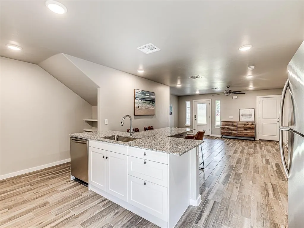 Photo 10 — 2022 NW 34th Street, Oklahoma City, OK 73118