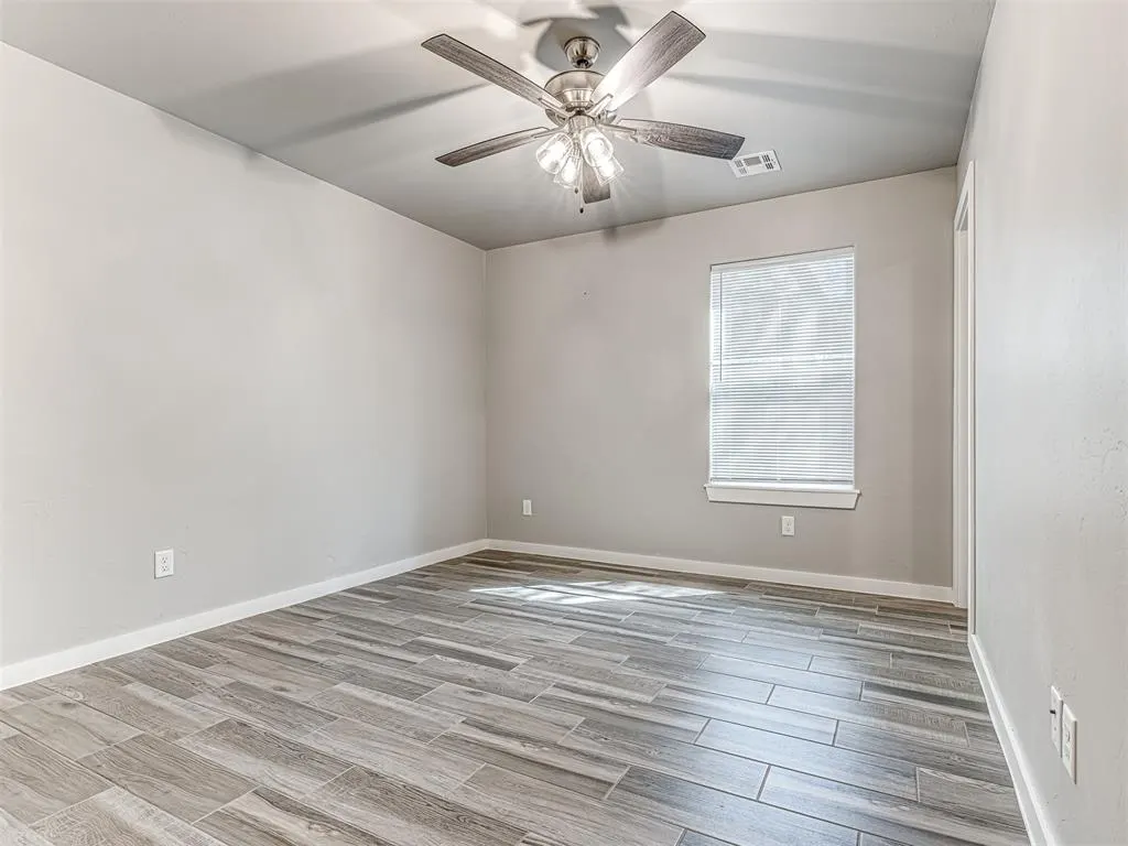 Photo 14 — 2022 NW 34th Street, Oklahoma City, OK 73118