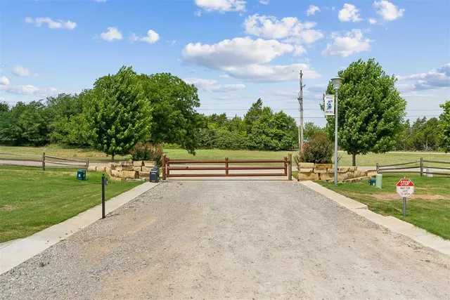 Photo 2 — 11522 Cottage Lane, Jones, OK 73049