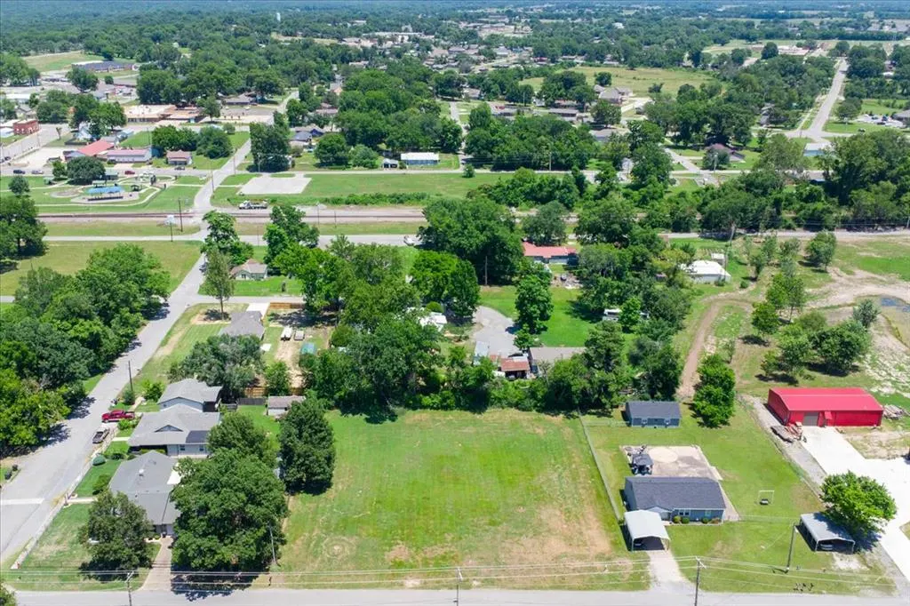 Photo 9 — 302 S Scott Street, Fort Gibson, OK 74434