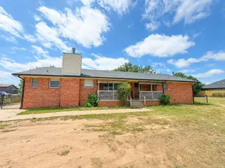 Sold home at 404 NW 122nd Street