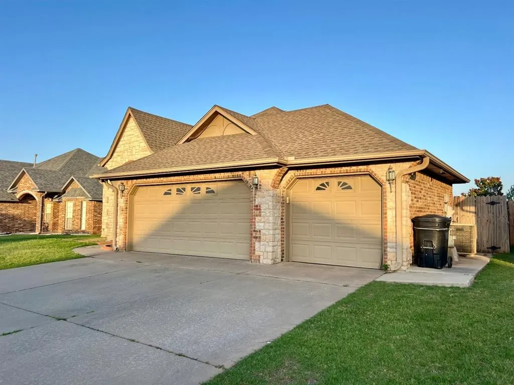 Photo 3 — 1701 Dorothy Drive, Oklahoma City, OK 73170