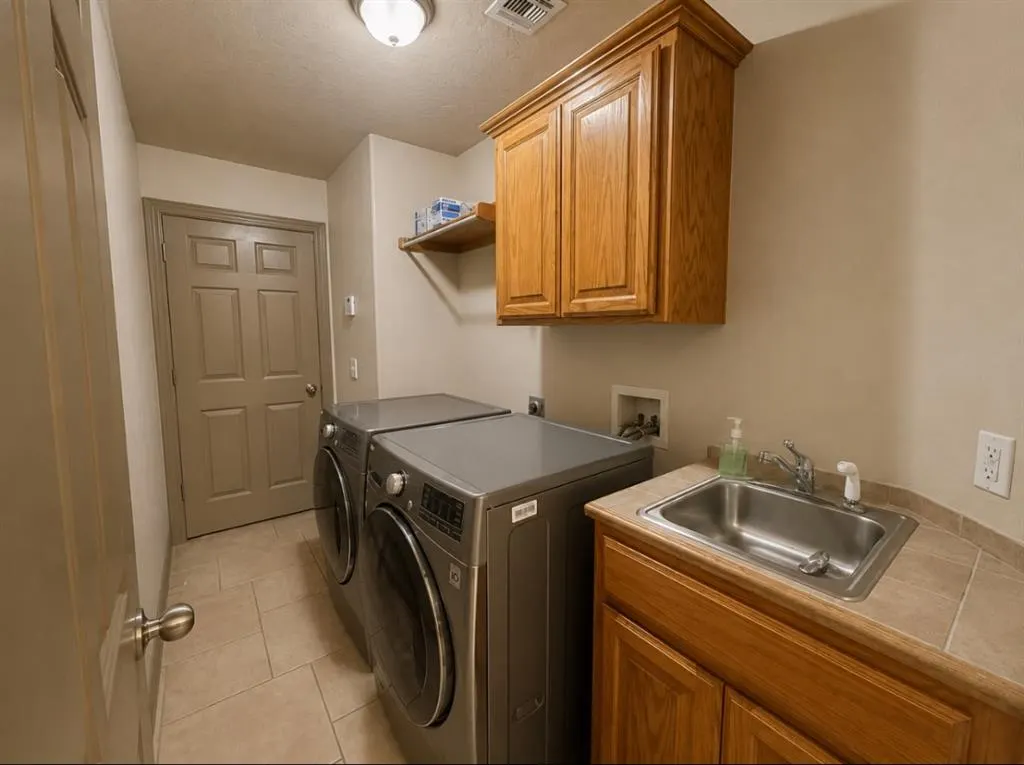 Photo 10 — 1701 Dorothy Drive, Oklahoma City, OK 73170