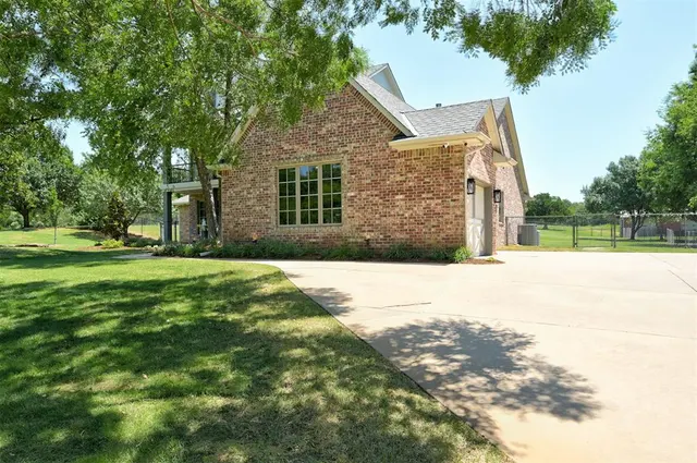 Photo 3 — 9316 N Autumn Road, Oklahoma City, OK 73151