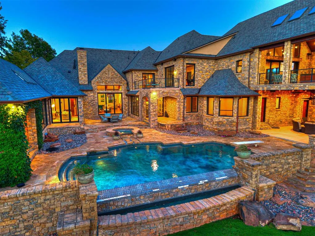Front exterior — 6401 Oak Tree Drive, Edmond, OK 73025
