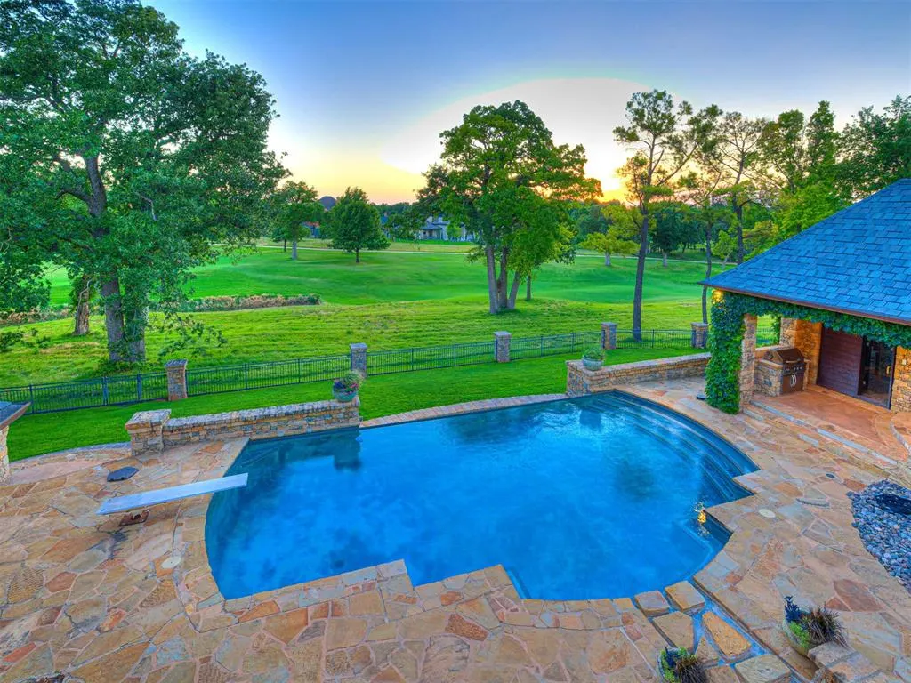 Photo 11 — 6401 Oak Tree Drive, Edmond, OK 73025