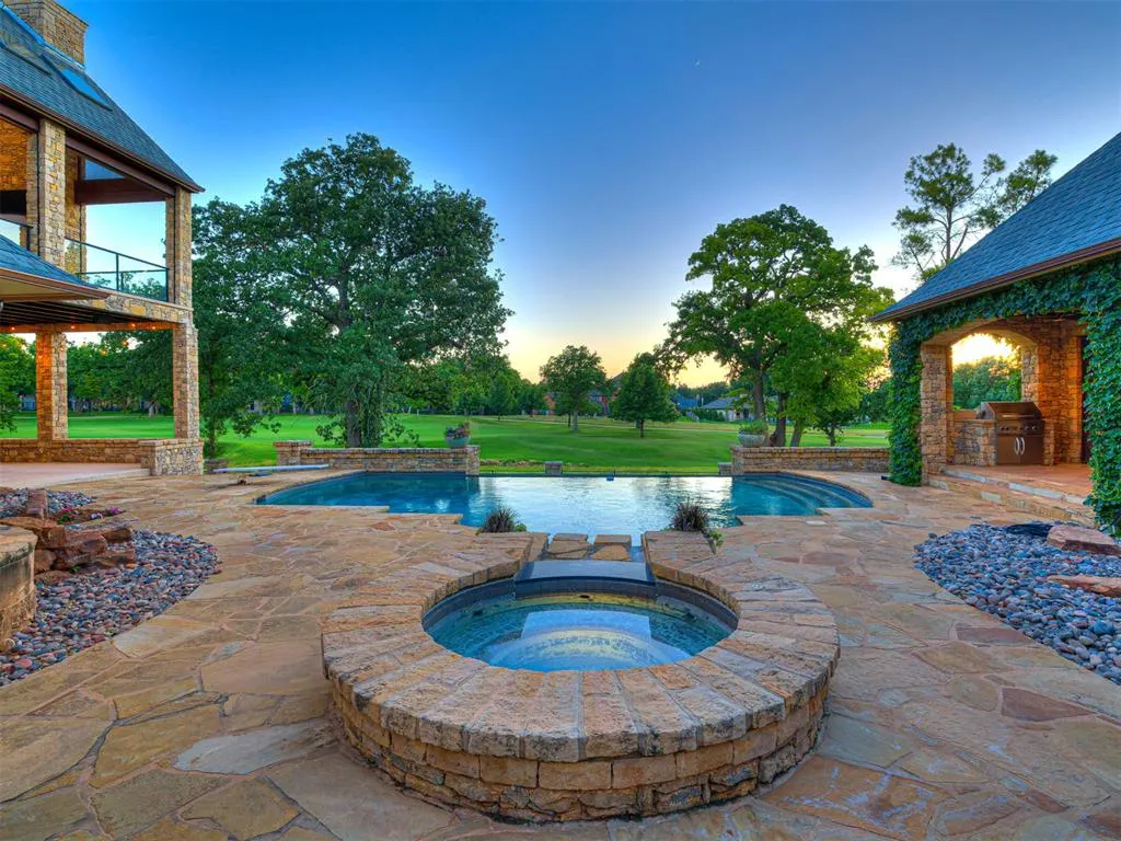 Photo 12 — 6401 Oak Tree Drive, Edmond, OK 73025