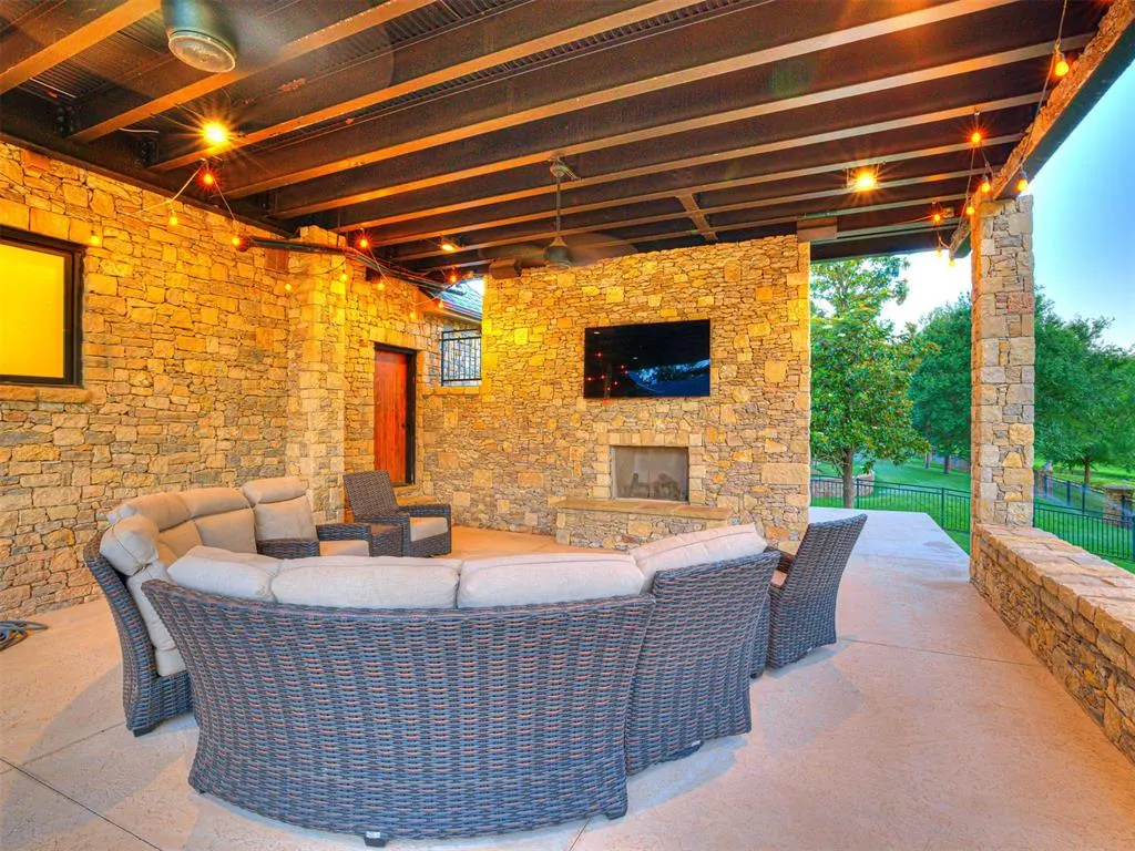 Photo 14 — 6401 Oak Tree Drive, Edmond, OK 73025